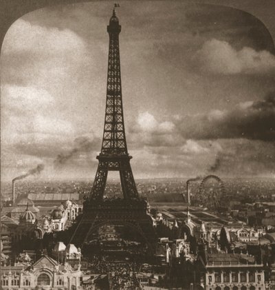 Eiffeltoren, 300 meter hoog, over de Seine vanaf de Trocadero, Parijs, Frankrijk, 1901 door Works and Sun Sculpture Studios