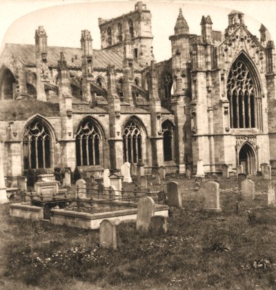 Melrose Abbey, Melrose, Schotland, 1896 door Works and Sun Sculpture Studios