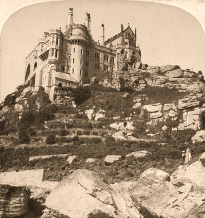 St. Michaels Mount, Benedictijns klooster, Penzance, Cornwall, 1900 door Works and Sun Sculpture Studios
