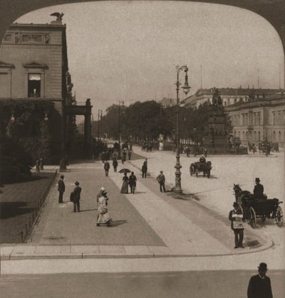 Unter den Linden, Berlijn, 1903 door Works and Sun Sculpture Studios