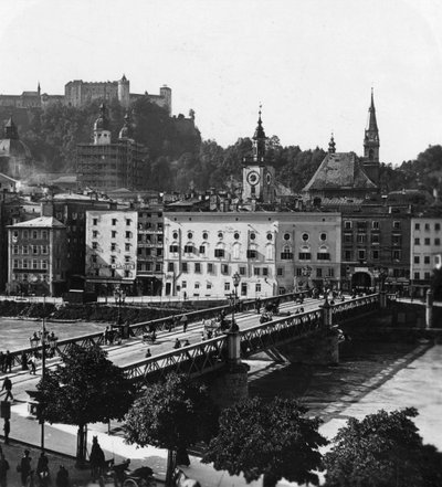 Brug over de Salzach, Salzburg, Oostenrijk, ca. 1900s door Wurthle and Sons