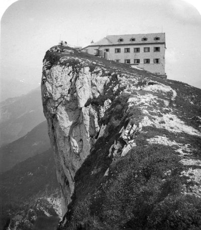Hotel op de top van de berg Schafberg, Salzkammergut, Oostenrijk, ca. 1900 door Wurthle and Sons