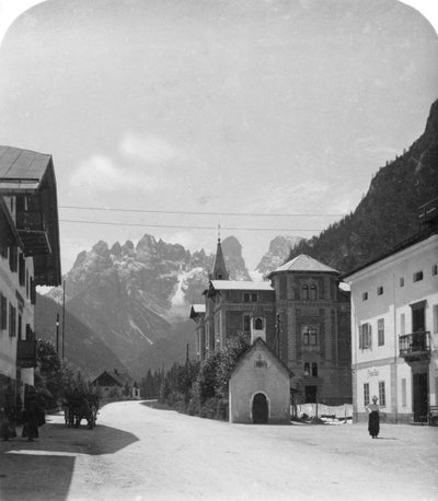 Landro en Monte Cristallo, Tirol, Italië, ca. 1900s door Wurthle and Sons