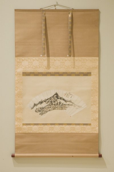 Heuvels, stromen en donkere wolken door Yuanqi Wang