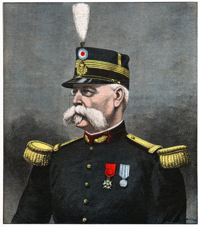 Kolonel Jouaust door . .