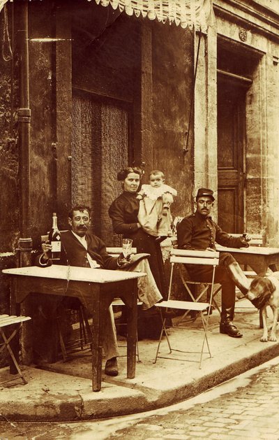 Man met een fles absint, ca. 1900, op het terras van een café door Frederick (attr. to) Barnard