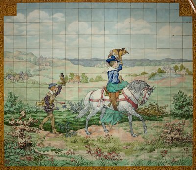 Interieur, tegelpaneel, schilder Furcy Ernest Tondeur, uitvoerder Boch Frères La Louvière, tweede paneel, jachtscène met een edelman en een edelvrouw met valken door . .