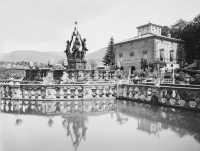 Hoofdfontein bij de Villa Lante in Bagnaia aan de rand van Viterbo door Henry Charles Fehr
