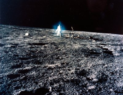 Bemand ruimtevlucht, VS, Apollo 12 Apollo 12 astronaut op de maan door Ferdinand Georg Waldmuller
