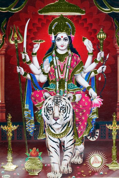 Afbeelding van de hindoegodin Durga op een tijger door . .