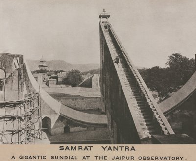Samrat Yantra bij Jaipur Observatorium, India door Frederick (attr. to) Barnard