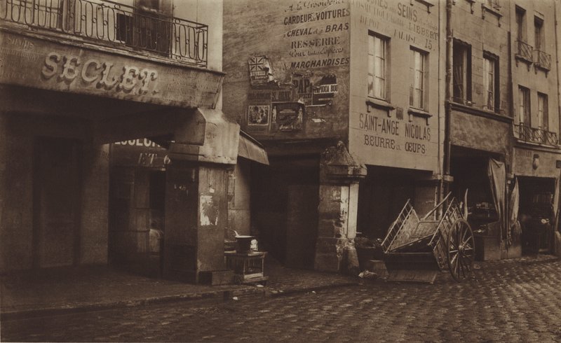 Fragment van de pilaren van de Hallen door (after) French Photographer