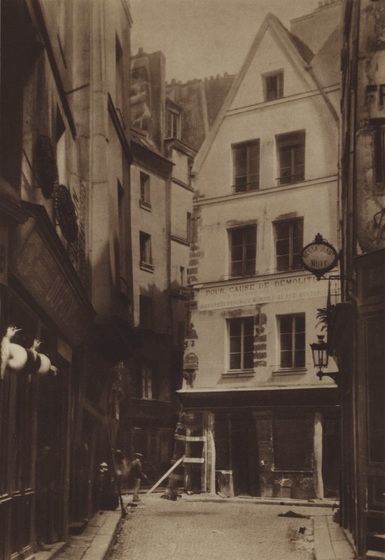 Rue Pirouette en rue Mondetour door (after) French Photographer