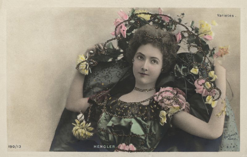 Flora Hengler door French Photographer