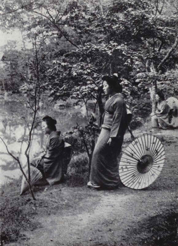 Een rustgevende toevlucht bij het meer, Kinkakuji klooster door American Photographer (after)