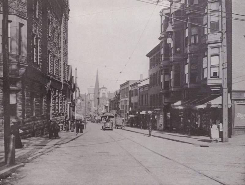 Providence, Rhode Island: Westminster Street East vanaf de kathedraal door American Photographer (after)