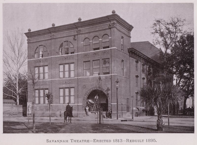 Savannah Theater, opgericht 1813, herbouwd 1895 (zw/w foto) door American Photographer (after)