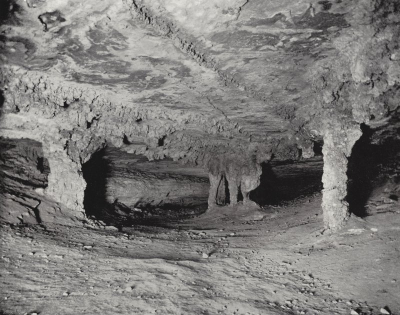 De Bruidssuite, Mammoth Cave, Kentucky (zwart-wit foto) door American Photographer (after)