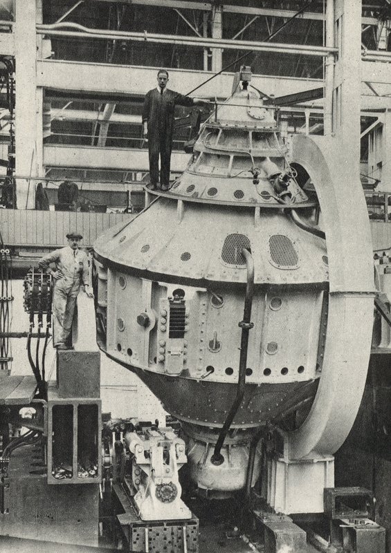 Gyrostabilisator van het Italiaanse lijnschip Conte di Savoia (z/w foto) door American Photographer