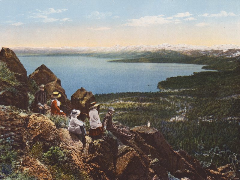 Lake Tahoe vanaf Mount Watson, Californië (kleurenfoto) door American Photographer
