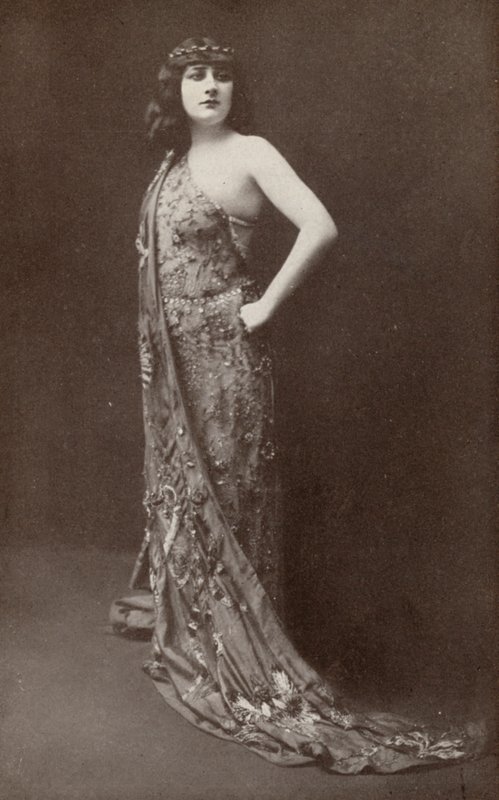 Mary Garden, als "Salome" (z/w foto) door American Photographer