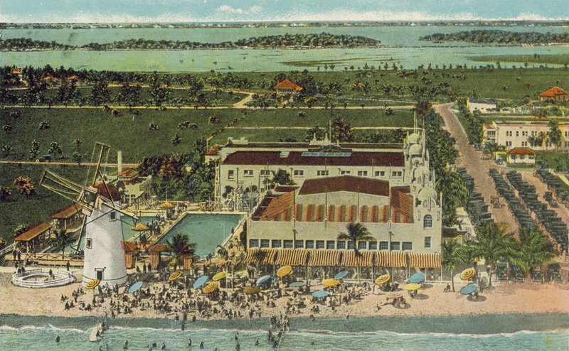 Miami, Florida, ca 1925: Miami Beach Casino (kleurenfoto) door American Photographer
