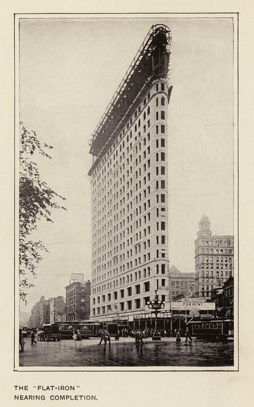 De "Flat-Iron" nadert voltooiing (z/w foto) door American Photographer