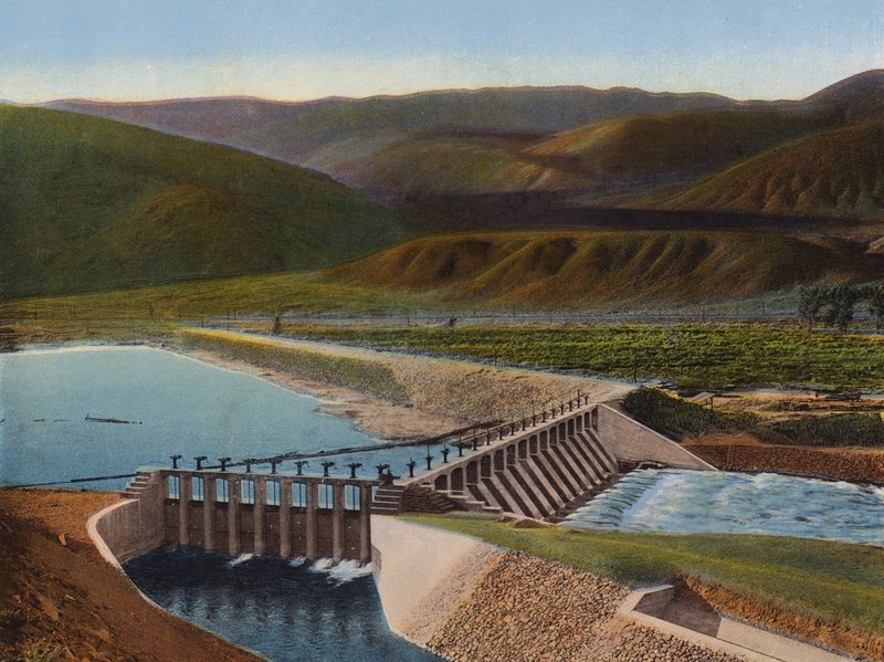 Truckee River Dam, Nevada (kleurenfoto) door American Photographer
