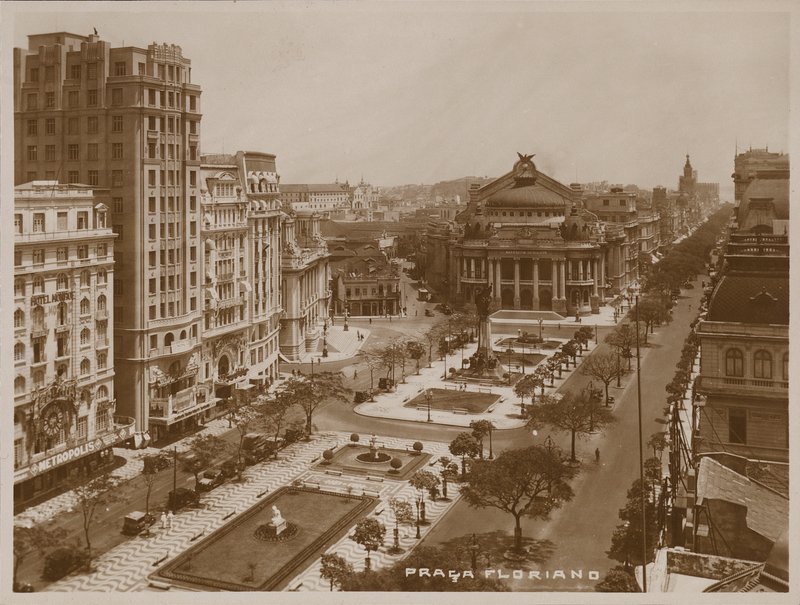 Floriano Peixoto Plein, Rio de Janeiro (z/w foto) door Brazilian Photographer