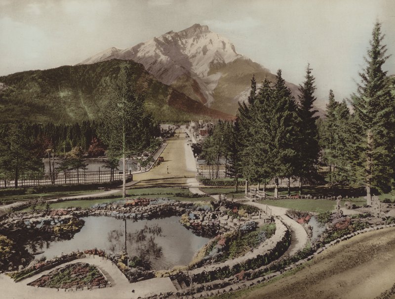 Cascade Mountain en Reflectiepoel, Banff door Byron Hill Harmon