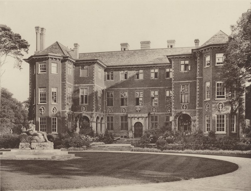 Ham House, Petersham, de Ingangszijde door Charles Latham