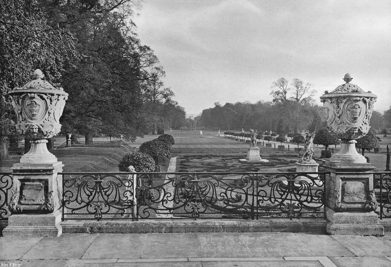 Op het zuidelijke terras door Charles Latham