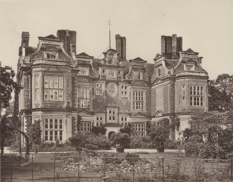 Swateley Hall, Uxbridge, de Tuingevel door Charles Latham