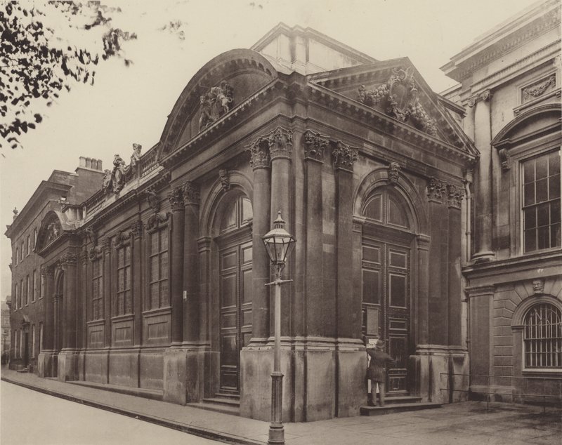 Het Provinciehuis, Northampton door Charles Latham