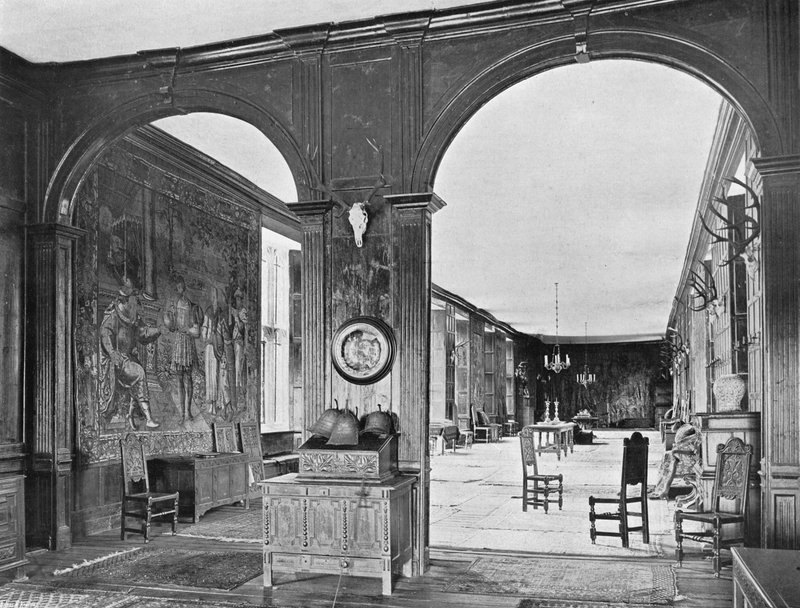 De lange galerij door Charles Latham