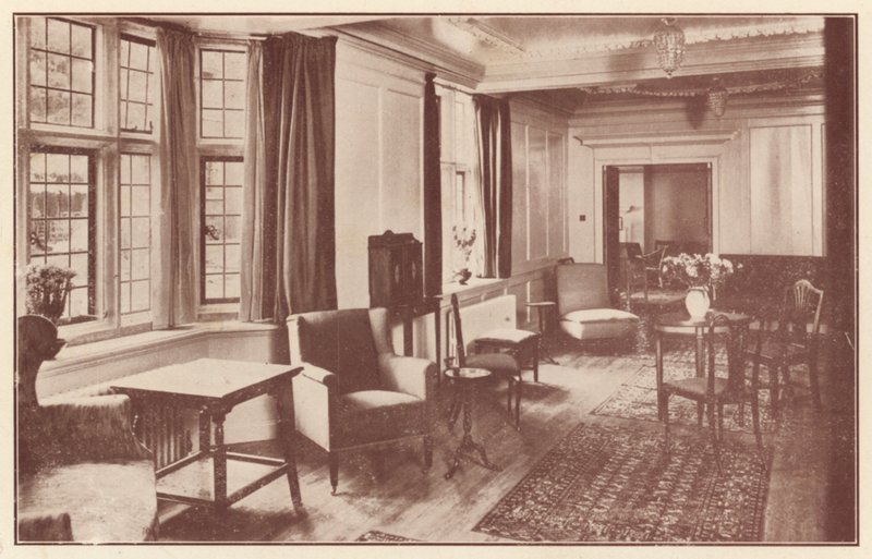 Een gemeenschappelijke ruimte in Crosby Hall, Cheyne Walk door English Photographer