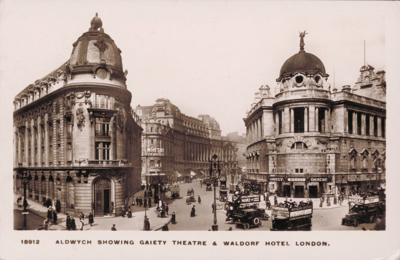 Aldwych, Londen, Gaiety Theatre, Waldorf Hotel door English Photographer