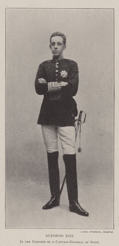 Alfonso XIII, in het uniform van een kapitein-generaal van Spanje door English Photographer