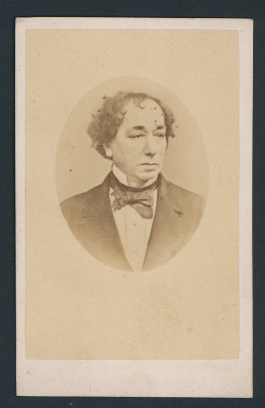 Benjamin Disraeli, visitekaartje door English Photographer