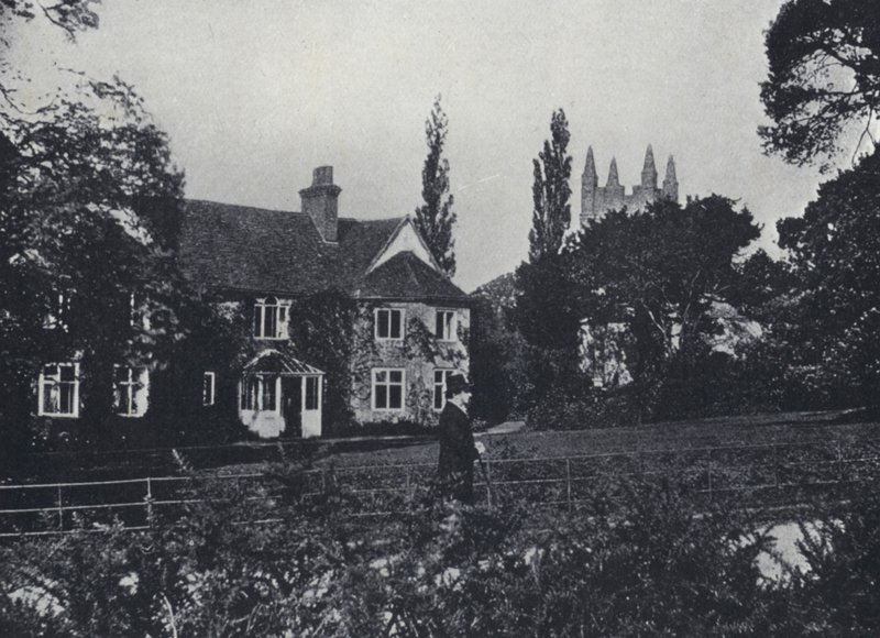 Canon Kingsley en zijn huis, Eversley Rectory, Hampshire door English Photographer