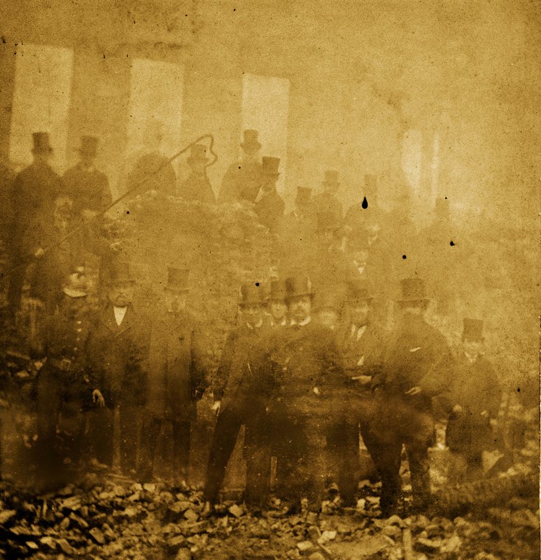 Charles Santley optredend in Her Majestys Theater, Londen door English Photographer