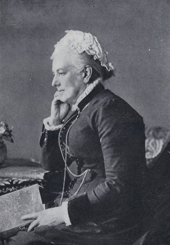 Charlotte Mary Yonge door English Photographer
