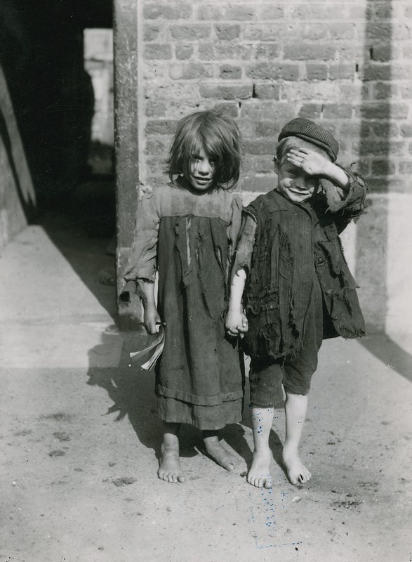 Kinderarmoede, Londen door English Photographer