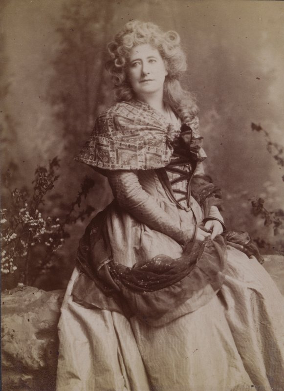 Ellen Terry als Clarisse in Robespierre, Lyceum Theatre door English Photographer