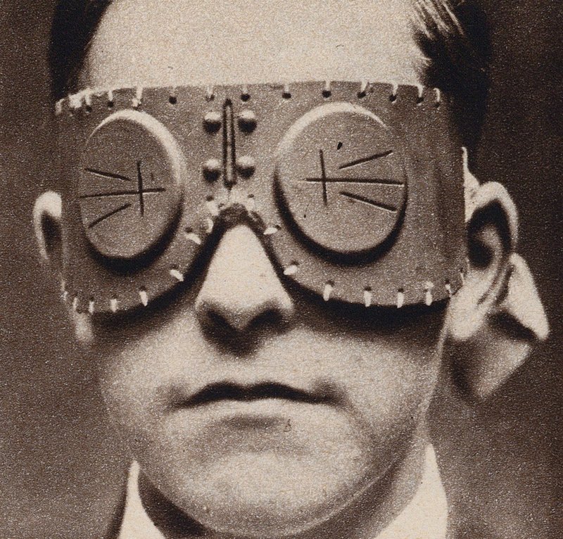 Bril om de drager te beschermen tegen granaatsplinters, Eerste Wereldoorlog door English Photographer