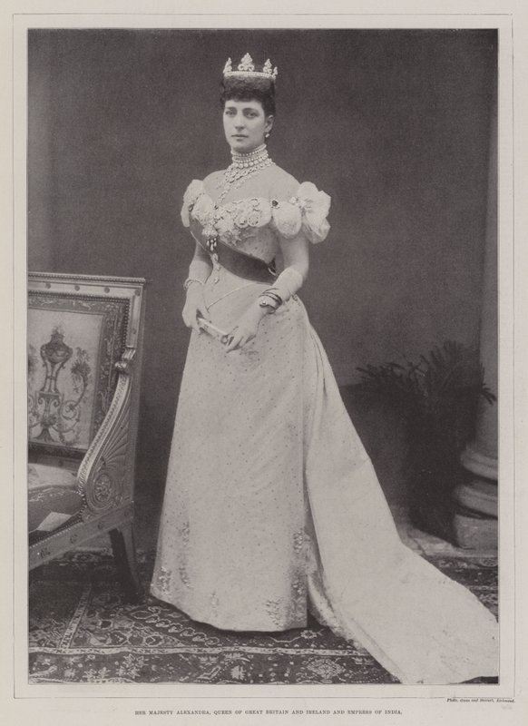 Hare Majesteit Alexandra, koningin van Groot-Brittannië en Ierland en keizerin van India door English Photographer