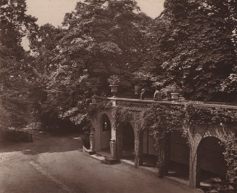 Holland House, Londen: Terras boven colonnade, zuidzijde door English Photographer