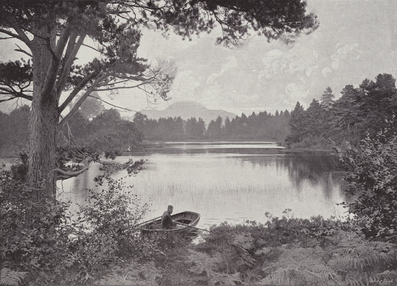 Luss Straat, Loch Lomond door English Photographer