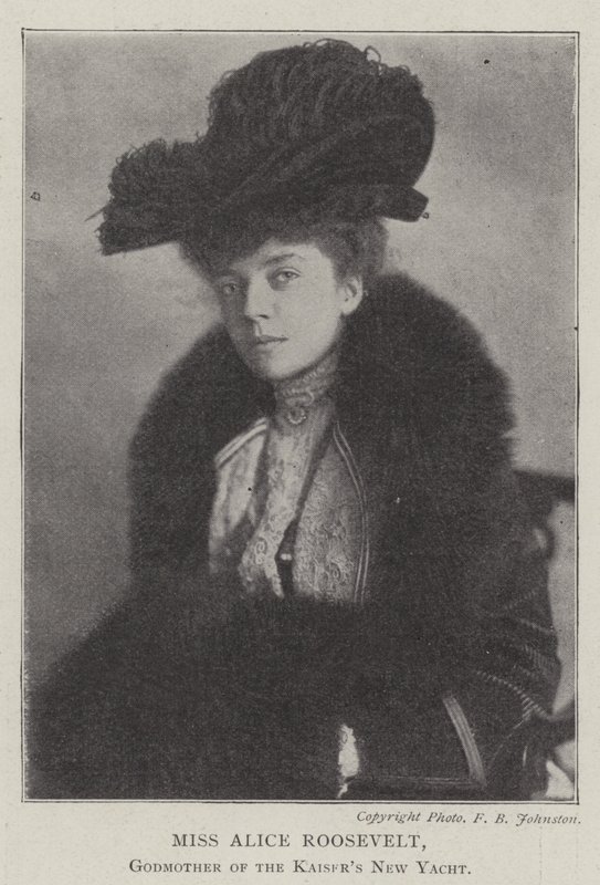 Mejuffrouw Alice Roosevelt, peettante van de nieuwe jacht van de keizer door English Photographer