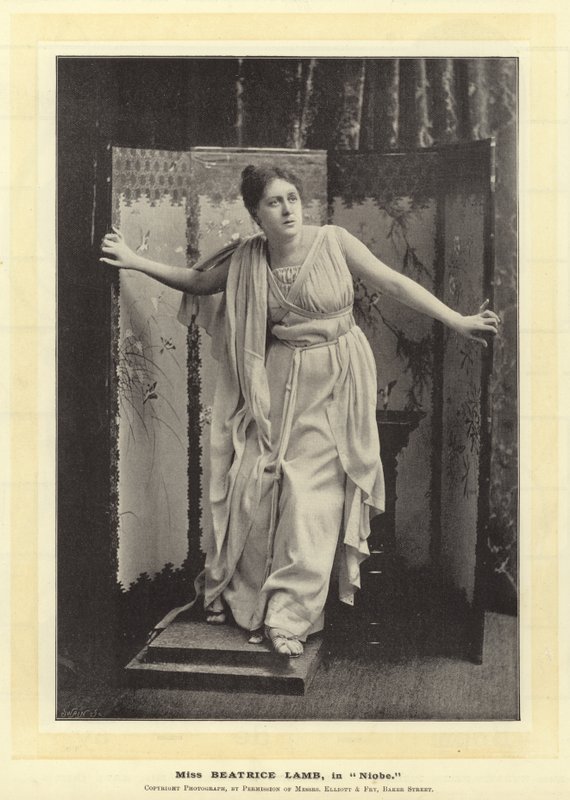 Miss Beatrice Lamb, in Niobe door English Photographer